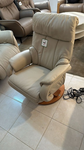 FAUTEUIL ELECTRIQUE PIEDS ROND EN BOIS